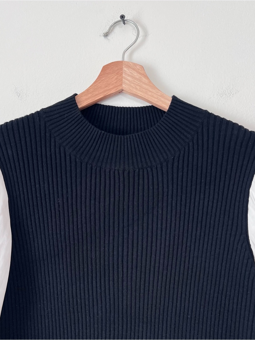 English Factory Combo Ribbed Knit Puff Sleeve Peplum Top Size M Black White - Picture 3 of 11